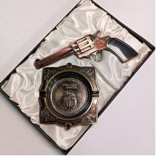 Gift set lighter-revolver with ashtray